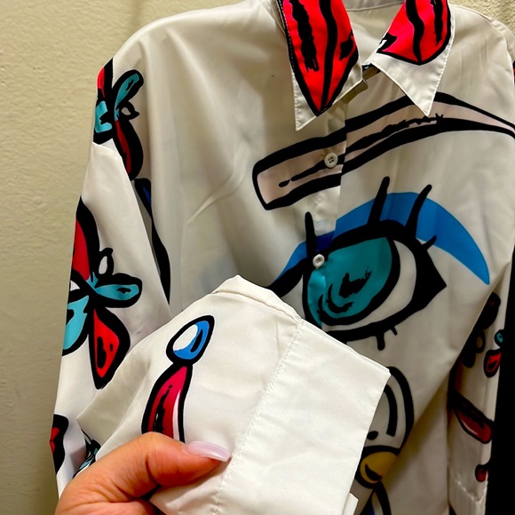 Button up shirt with colorful print. - Picture 2 of 4